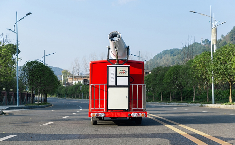 2座除塵車，道路降塵霧炮車